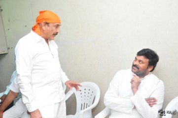 Celebrities Pay Homage To Edida Nageswara Rao